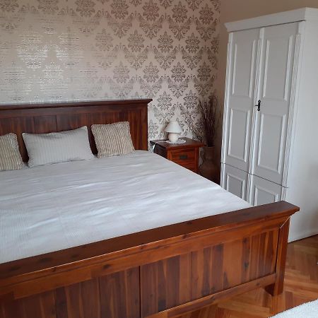 Domboldal Vendeghaz Apartment Noszvaj Bagian luar foto