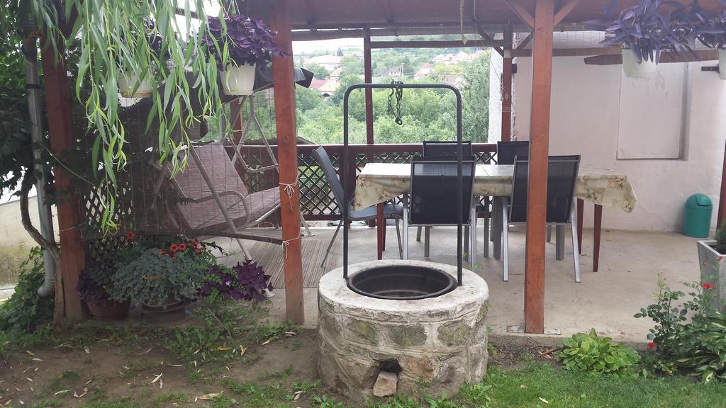 Domboldal Vendeghaz Apartment Noszvaj Bagian luar foto